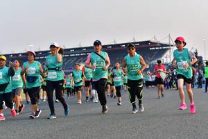 BIB: 178, 3151, 51198, 17041
                            <button type="button" onclick="openModal(10560244)" class="btn btn-primary btn-sm float-right btn-popup" data-toggle="modal" data-target=".modal-high-quality">
                        <i class="fas fa-shopping-cart"></i> Add to Cart
                    </button>
                                            <button type="button" onclick="isThisMe(10560244, true)" class="btn btn-success btn-sm float-right btn-popup btn-isme hidden" data-toggle="tooltip" data-placement="bottom" title="นี่คือรูปของคุณใช่ไหม คลิกที่นี่เพื่อเอาเข้าอัลบั้ม">
                        <i class="fas fa-plus"></i> Add to album
                    </button>
                    <button type="button" onclick="isThisMe(10560244, false)" class="btn btn-warning btn-sm float-right btn-popup btn-isnotme hidden">
                        <i class="fas fa-ban"></i> Remove from album
                    </button>