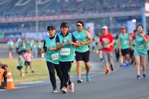 BIB: 50905, 33429, 5121
                            <button type="button" onclick="openModal(10564233)" class="btn btn-primary btn-sm float-right btn-popup" data-toggle="modal" data-target=".modal-high-quality">
                        <i class="fas fa-shopping-cart"></i> Add to Cart
                    </button>
                                            <button type="button" onclick="isThisMe(10564233, true)" class="btn btn-success btn-sm float-right btn-popup btn-isme hidden" data-toggle="tooltip" data-placement="bottom" title="นี่คือรูปของคุณใช่ไหม คลิกที่นี่เพื่อเอาเข้าอัลบั้ม">
                        <i class="fas fa-plus"></i> Add to album
                    </button>
                    <button type="button" onclick="isThisMe(10564233, false)" class="btn btn-warning btn-sm float-right btn-popup btn-isnotme hidden">
                        <i class="fas fa-ban"></i> Remove from album
                    </button>