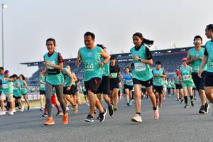 BIB: 52018, 52932, 516, 530
                            <button type="button" onclick="openModal(10546202)" class="btn btn-primary btn-sm float-right btn-popup" data-toggle="modal" data-target=".modal-high-quality">
                        <i class="fas fa-shopping-cart"></i> Add to Cart
                    </button>
                                            <button type="button" onclick="isThisMe(10546202, true)" class="btn btn-success btn-sm float-right btn-popup btn-isme hidden" data-toggle="tooltip" data-placement="bottom" title="นี่คือรูปของคุณใช่ไหม คลิกที่นี่เพื่อเอาเข้าอัลบั้ม">
                        <i class="fas fa-plus"></i> Add to album
                    </button>
                    <button type="button" onclick="isThisMe(10546202, false)" class="btn btn-warning btn-sm float-right btn-popup btn-isnotme hidden">
                        <i class="fas fa-ban"></i> Remove from album
                    </button>