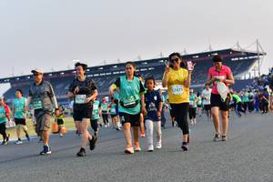 BIB: 52475, 5079, 1296, 50258
                            <button type="button" onclick="openModal(10560416)" class="btn btn-primary btn-sm float-right btn-popup" data-toggle="modal" data-target=".modal-high-quality">
                        <i class="fas fa-shopping-cart"></i> Add to Cart
                    </button>
                                            <button type="button" onclick="isThisMe(10560416, true)" class="btn btn-success btn-sm float-right btn-popup btn-isme hidden" data-toggle="tooltip" data-placement="bottom" title="นี่คือรูปของคุณใช่ไหม คลิกที่นี่เพื่อเอาเข้าอัลบั้ม">
                        <i class="fas fa-plus"></i> Add to album
                    </button>
                    <button type="button" onclick="isThisMe(10560416, false)" class="btn btn-warning btn-sm float-right btn-popup btn-isnotme hidden">
                        <i class="fas fa-ban"></i> Remove from album
                    </button>