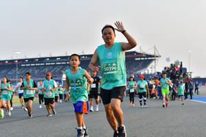 BIB: 50396, 064
                            <button type="button" onclick="openModal(10550290)" class="btn btn-primary btn-sm float-right btn-popup" data-toggle="modal" data-target=".modal-high-quality">
                        <i class="fas fa-shopping-cart"></i> Add to Cart
                    </button>
                                            <button type="button" onclick="isThisMe(10550290, true)" class="btn btn-success btn-sm float-right btn-popup btn-isme hidden" data-toggle="tooltip" data-placement="bottom" title="นี่คือรูปของคุณใช่ไหม คลิกที่นี่เพื่อเอาเข้าอัลบั้ม">
                        <i class="fas fa-plus"></i> Add to album
                    </button>
                    <button type="button" onclick="isThisMe(10550290, false)" class="btn btn-warning btn-sm float-right btn-popup btn-isnotme hidden">
                        <i class="fas fa-ban"></i> Remove from album
                    </button>