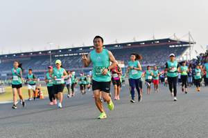 BIB: 534
                            <button type="button" onclick="openModal(10543081)" class="btn btn-primary btn-sm float-right btn-popup" data-toggle="modal" data-target=".modal-high-quality">
                        <i class="fas fa-shopping-cart"></i> Add to Cart
                    </button>
                                            <button type="button" onclick="isThisMe(10543081, true)" class="btn btn-success btn-sm float-right btn-popup btn-isme hidden" data-toggle="tooltip" data-placement="bottom" title="นี่คือรูปของคุณใช่ไหม คลิกที่นี่เพื่อเอาเข้าอัลบั้ม">
                        <i class="fas fa-plus"></i> Add to album
                    </button>
                    <button type="button" onclick="isThisMe(10543081, false)" class="btn btn-warning btn-sm float-right btn-popup btn-isnotme hidden">
                        <i class="fas fa-ban"></i> Remove from album
                    </button>