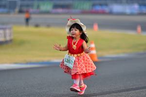 BIB: 2632
                            <button type="button" onclick="openModal(10564783)" class="btn btn-primary btn-sm float-right btn-popup" data-toggle="modal" data-target=".modal-high-quality">
                        <i class="fas fa-shopping-cart"></i> Add to Cart
                    </button>
                                            <button type="button" onclick="isThisMe(10564783, true)" class="btn btn-success btn-sm float-right btn-popup btn-isme hidden" data-toggle="tooltip" data-placement="bottom" title="นี่คือรูปของคุณใช่ไหม คลิกที่นี่เพื่อเอาเข้าอัลบั้ม">
                        <i class="fas fa-plus"></i> Add to album
                    </button>
                    <button type="button" onclick="isThisMe(10564783, false)" class="btn btn-warning btn-sm float-right btn-popup btn-isnotme hidden">
                        <i class="fas fa-ban"></i> Remove from album
                    </button>