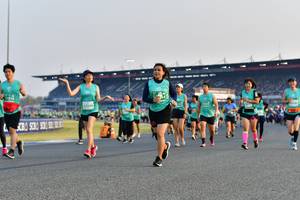 BIB: 1836, 52590
                            <button type="button" onclick="openModal(10559009)" class="btn btn-primary btn-sm float-right btn-popup" data-toggle="modal" data-target=".modal-high-quality">
                        <i class="fas fa-shopping-cart"></i> Add to Cart
                    </button>
                                            <button type="button" onclick="isThisMe(10559009, true)" class="btn btn-success btn-sm float-right btn-popup btn-isme hidden" data-toggle="tooltip" data-placement="bottom" title="นี่คือรูปของคุณใช่ไหม คลิกที่นี่เพื่อเอาเข้าอัลบั้ม">
                        <i class="fas fa-plus"></i> Add to album
                    </button>
                    <button type="button" onclick="isThisMe(10559009, false)" class="btn btn-warning btn-sm float-right btn-popup btn-isnotme hidden">
                        <i class="fas fa-ban"></i> Remove from album
                    </button>