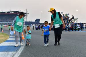 BIB: 53209, 53210
                            <button type="button" onclick="openModal(10564816)" class="btn btn-primary btn-sm float-right btn-popup" data-toggle="modal" data-target=".modal-high-quality">
                        <i class="fas fa-shopping-cart"></i> Add to Cart
                    </button>
                                            <button type="button" onclick="isThisMe(10564816, true)" class="btn btn-success btn-sm float-right btn-popup btn-isme hidden" data-toggle="tooltip" data-placement="bottom" title="นี่คือรูปของคุณใช่ไหม คลิกที่นี่เพื่อเอาเข้าอัลบั้ม">
                        <i class="fas fa-plus"></i> Add to album
                    </button>
                    <button type="button" onclick="isThisMe(10564816, false)" class="btn btn-warning btn-sm float-right btn-popup btn-isnotme hidden">
                        <i class="fas fa-ban"></i> Remove from album
                    </button>