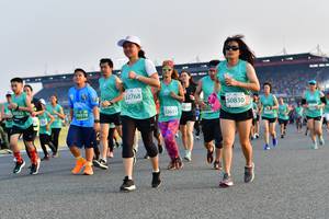 BIB: 52768, 50830, 0035, 70978, 2651
                            <button type="button" onclick="openModal(10545979)" class="btn btn-primary btn-sm float-right btn-popup" data-toggle="modal" data-target=".modal-high-quality">
                        <i class="fas fa-shopping-cart"></i> Add to Cart
                    </button>
                                            <button type="button" onclick="isThisMe(10545979, true)" class="btn btn-success btn-sm float-right btn-popup btn-isme hidden" data-toggle="tooltip" data-placement="bottom" title="นี่คือรูปของคุณใช่ไหม คลิกที่นี่เพื่อเอาเข้าอัลบั้ม">
                        <i class="fas fa-plus"></i> Add to album
                    </button>
                    <button type="button" onclick="isThisMe(10545979, false)" class="btn btn-warning btn-sm float-right btn-popup btn-isnotme hidden">
                        <i class="fas fa-ban"></i> Remove from album
                    </button>