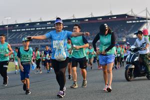 BIB: 533, 1827, 51545
                            <button type="button" onclick="openModal(10561436)" class="btn btn-primary btn-sm float-right btn-popup" data-toggle="modal" data-target=".modal-high-quality">
                        <i class="fas fa-shopping-cart"></i> Add to Cart
                    </button>
                                            <button type="button" onclick="isThisMe(10561436, true)" class="btn btn-success btn-sm float-right btn-popup btn-isme hidden" data-toggle="tooltip" data-placement="bottom" title="นี่คือรูปของคุณใช่ไหม คลิกที่นี่เพื่อเอาเข้าอัลบั้ม">
                        <i class="fas fa-plus"></i> Add to album
                    </button>
                    <button type="button" onclick="isThisMe(10561436, false)" class="btn btn-warning btn-sm float-right btn-popup btn-isnotme hidden">
                        <i class="fas fa-ban"></i> Remove from album
                    </button>