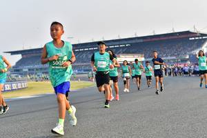 BIB: 5005, 52894
                            <button type="button" onclick="openModal(10537655)" class="btn btn-primary btn-sm float-right btn-popup" data-toggle="modal" data-target=".modal-high-quality">
                        <i class="fas fa-shopping-cart"></i> Add to Cart
                    </button>
                                            <button type="button" onclick="isThisMe(10537655, true)" class="btn btn-success btn-sm float-right btn-popup btn-isme hidden" data-toggle="tooltip" data-placement="bottom" title="นี่คือรูปของคุณใช่ไหม คลิกที่นี่เพื่อเอาเข้าอัลบั้ม">
                        <i class="fas fa-plus"></i> Add to album
                    </button>
                    <button type="button" onclick="isThisMe(10537655, false)" class="btn btn-warning btn-sm float-right btn-popup btn-isnotme hidden">
                        <i class="fas fa-ban"></i> Remove from album
                    </button>