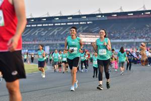 BIB: 52646
                            <button type="button" onclick="openModal(10564319)" class="btn btn-primary btn-sm float-right btn-popup" data-toggle="modal" data-target=".modal-high-quality">
                        <i class="fas fa-shopping-cart"></i> Add to Cart
                    </button>
                                            <button type="button" onclick="isThisMe(10564319, true)" class="btn btn-success btn-sm float-right btn-popup btn-isme hidden" data-toggle="tooltip" data-placement="bottom" title="นี่คือรูปของคุณใช่ไหม คลิกที่นี่เพื่อเอาเข้าอัลบั้ม">
                        <i class="fas fa-plus"></i> Add to album
                    </button>
                    <button type="button" onclick="isThisMe(10564319, false)" class="btn btn-warning btn-sm float-right btn-popup btn-isnotme hidden">
                        <i class="fas fa-ban"></i> Remove from album
                    </button>