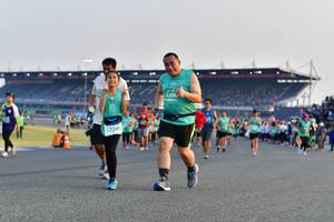 BIB: 5208, 52249
                            <button type="button" onclick="openModal(10560512)" class="btn btn-primary btn-sm float-right btn-popup" data-toggle="modal" data-target=".modal-high-quality">
                        <i class="fas fa-shopping-cart"></i> Add to Cart
                    </button>
                                            <button type="button" onclick="isThisMe(10560512, true)" class="btn btn-success btn-sm float-right btn-popup btn-isme hidden" data-toggle="tooltip" data-placement="bottom" title="นี่คือรูปของคุณใช่ไหม คลิกที่นี่เพื่อเอาเข้าอัลบั้ม">
                        <i class="fas fa-plus"></i> Add to album
                    </button>
                    <button type="button" onclick="isThisMe(10560512, false)" class="btn btn-warning btn-sm float-right btn-popup btn-isnotme hidden">
                        <i class="fas fa-ban"></i> Remove from album
                    </button>