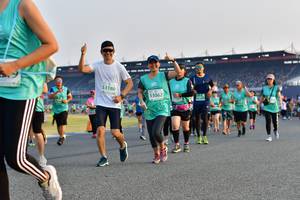 BIB: 53180, 53062
                            <button type="button" onclick="openModal(10553545)" class="btn btn-primary btn-sm float-right btn-popup" data-toggle="modal" data-target=".modal-high-quality">
                        <i class="fas fa-shopping-cart"></i> Add to Cart
                    </button>
                                            <button type="button" onclick="isThisMe(10553545, true)" class="btn btn-success btn-sm float-right btn-popup btn-isme hidden" data-toggle="tooltip" data-placement="bottom" title="นี่คือรูปของคุณใช่ไหม คลิกที่นี่เพื่อเอาเข้าอัลบั้ม">
                        <i class="fas fa-plus"></i> Add to album
                    </button>
                    <button type="button" onclick="isThisMe(10553545, false)" class="btn btn-warning btn-sm float-right btn-popup btn-isnotme hidden">
                        <i class="fas fa-ban"></i> Remove from album
                    </button>