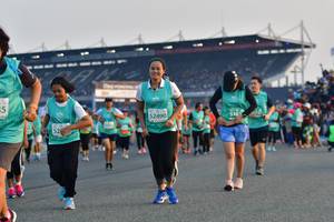 BIB: 516, 52490
                            <button type="button" onclick="openModal(10561407)" class="btn btn-primary btn-sm float-right btn-popup" data-toggle="modal" data-target=".modal-high-quality">
                        <i class="fas fa-shopping-cart"></i> Add to Cart
                    </button>
                                            <button type="button" onclick="isThisMe(10561407, true)" class="btn btn-success btn-sm float-right btn-popup btn-isme hidden" data-toggle="tooltip" data-placement="bottom" title="นี่คือรูปของคุณใช่ไหม คลิกที่นี่เพื่อเอาเข้าอัลบั้ม">
                        <i class="fas fa-plus"></i> Add to album
                    </button>
                    <button type="button" onclick="isThisMe(10561407, false)" class="btn btn-warning btn-sm float-right btn-popup btn-isnotme hidden">
                        <i class="fas fa-ban"></i> Remove from album
                    </button>