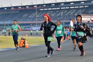 BIB: 1858, 51165, 70268, 70281
                            <button type="button" onclick="openModal(10564607)" class="btn btn-primary btn-sm float-right btn-popup" data-toggle="modal" data-target=".modal-high-quality">
                        <i class="fas fa-shopping-cart"></i> Add to Cart
                    </button>
                                            <button type="button" onclick="isThisMe(10564607, true)" class="btn btn-success btn-sm float-right btn-popup btn-isme hidden" data-toggle="tooltip" data-placement="bottom" title="นี่คือรูปของคุณใช่ไหม คลิกที่นี่เพื่อเอาเข้าอัลบั้ม">
                        <i class="fas fa-plus"></i> Add to album
                    </button>
                    <button type="button" onclick="isThisMe(10564607, false)" class="btn btn-warning btn-sm float-right btn-popup btn-isnotme hidden">
                        <i class="fas fa-ban"></i> Remove from album
                    </button>