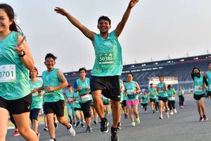 BIB: 50385, 701
                            <button type="button" onclick="openModal(10544597)" class="btn btn-primary btn-sm float-right btn-popup" data-toggle="modal" data-target=".modal-high-quality">
                        <i class="fas fa-shopping-cart"></i> Add to Cart
                    </button>
                                            <button type="button" onclick="isThisMe(10544597, true)" class="btn btn-success btn-sm float-right btn-popup btn-isme hidden" data-toggle="tooltip" data-placement="bottom" title="นี่คือรูปของคุณใช่ไหม คลิกที่นี่เพื่อเอาเข้าอัลบั้ม">
                        <i class="fas fa-plus"></i> Add to album
                    </button>
                    <button type="button" onclick="isThisMe(10544597, false)" class="btn btn-warning btn-sm float-right btn-popup btn-isnotme hidden">
                        <i class="fas fa-ban"></i> Remove from album
                    </button>