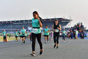 BIB: 2251, 50609
                            <button type="button" onclick="openModal(10552250)" class="btn btn-primary btn-sm float-right btn-popup" data-toggle="modal" data-target=".modal-high-quality">
                        <i class="fas fa-shopping-cart"></i> Add to Cart
                    </button>
                                            <button type="button" onclick="isThisMe(10552250, true)" class="btn btn-success btn-sm float-right btn-popup btn-isme hidden" data-toggle="tooltip" data-placement="bottom" title="นี่คือรูปของคุณใช่ไหม คลิกที่นี่เพื่อเอาเข้าอัลบั้ม">
                        <i class="fas fa-plus"></i> Add to album
                    </button>
                    <button type="button" onclick="isThisMe(10552250, false)" class="btn btn-warning btn-sm float-right btn-popup btn-isnotme hidden">
                        <i class="fas fa-ban"></i> Remove from album
                    </button>