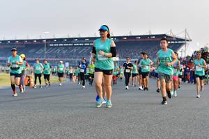 BIB: 309, 1618
                            <button type="button" onclick="openModal(10546009)" class="btn btn-primary btn-sm float-right btn-popup" data-toggle="modal" data-target=".modal-high-quality">
                        <i class="fas fa-shopping-cart"></i> Add to Cart
                    </button>
                                            <button type="button" onclick="isThisMe(10546009, true)" class="btn btn-success btn-sm float-right btn-popup btn-isme hidden" data-toggle="tooltip" data-placement="bottom" title="นี่คือรูปของคุณใช่ไหม คลิกที่นี่เพื่อเอาเข้าอัลบั้ม">
                        <i class="fas fa-plus"></i> Add to album
                    </button>
                    <button type="button" onclick="isThisMe(10546009, false)" class="btn btn-warning btn-sm float-right btn-popup btn-isnotme hidden">
                        <i class="fas fa-ban"></i> Remove from album
                    </button>