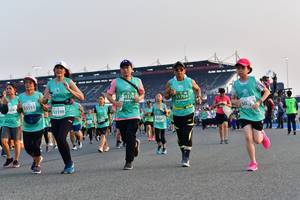 BIB: 0178, 1704, 53151, 51198
                            <button type="button" onclick="openModal(10560262)" class="btn btn-primary btn-sm float-right btn-popup" data-toggle="modal" data-target=".modal-high-quality">
                        <i class="fas fa-shopping-cart"></i> Add to Cart
                    </button>
                                            <button type="button" onclick="isThisMe(10560262, true)" class="btn btn-success btn-sm float-right btn-popup btn-isme hidden" data-toggle="tooltip" data-placement="bottom" title="นี่คือรูปของคุณใช่ไหม คลิกที่นี่เพื่อเอาเข้าอัลบั้ม">
                        <i class="fas fa-plus"></i> Add to album
                    </button>
                    <button type="button" onclick="isThisMe(10560262, false)" class="btn btn-warning btn-sm float-right btn-popup btn-isnotme hidden">
                        <i class="fas fa-ban"></i> Remove from album
                    </button>