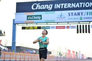 BIB: 1742619, 50421
                            <button type="button" onclick="openModal(10482918)" class="btn btn-primary btn-sm float-right btn-popup" data-toggle="modal" data-target=".modal-high-quality">
                        <i class="fas fa-shopping-cart"></i> Add to Cart
                    </button>
                                            <button type="button" onclick="isThisMe(10482918, true)" class="btn btn-success btn-sm float-right btn-popup btn-isme hidden" data-toggle="tooltip" data-placement="bottom" title="นี่คือรูปของคุณใช่ไหม คลิกที่นี่เพื่อเอาเข้าอัลบั้ม">
                        <i class="fas fa-plus"></i> Add to album
                    </button>
                    <button type="button" onclick="isThisMe(10482918, false)" class="btn btn-warning btn-sm float-right btn-popup btn-isnotme hidden">
                        <i class="fas fa-ban"></i> Remove from album
                    </button>