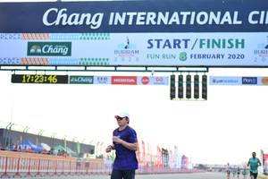 BIB: 2020, 172346
                            <button type="button" onclick="openModal(10481943)" class="btn btn-primary btn-sm float-right btn-popup" data-toggle="modal" data-target=".modal-high-quality">
                        <i class="fas fa-shopping-cart"></i> Add to Cart
                    </button>
                                            <button type="button" onclick="isThisMe(10481943, true)" class="btn btn-success btn-sm float-right btn-popup btn-isme hidden" data-toggle="tooltip" data-placement="bottom" title="นี่คือรูปของคุณใช่ไหม คลิกที่นี่เพื่อเอาเข้าอัลบั้ม">
                        <i class="fas fa-plus"></i> Add to album
                    </button>
                    <button type="button" onclick="isThisMe(10481943, false)" class="btn btn-warning btn-sm float-right btn-popup btn-isnotme hidden">
                        <i class="fas fa-ban"></i> Remove from album
                    </button>