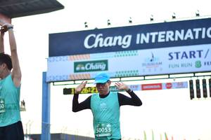 BIB: 202, 50053
                            <button type="button" onclick="openModal(10482788)" class="btn btn-primary btn-sm float-right btn-popup" data-toggle="modal" data-target=".modal-high-quality">
                        <i class="fas fa-shopping-cart"></i> Add to Cart
                    </button>
                                            <button type="button" onclick="isThisMe(10482788, true)" class="btn btn-success btn-sm float-right btn-popup btn-isme hidden" data-toggle="tooltip" data-placement="bottom" title="นี่คือรูปของคุณใช่ไหม คลิกที่นี่เพื่อเอาเข้าอัลบั้ม">
                        <i class="fas fa-plus"></i> Add to album
                    </button>
                    <button type="button" onclick="isThisMe(10482788, false)" class="btn btn-warning btn-sm float-right btn-popup btn-isnotme hidden">
                        <i class="fas fa-ban"></i> Remove from album
                    </button>