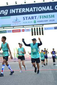 BIB: 2020, 50406, 52633, 548
                            <button type="button" onclick="openModal(10483568)" class="btn btn-primary btn-sm float-right btn-popup" data-toggle="modal" data-target=".modal-high-quality">
                        <i class="fas fa-shopping-cart"></i> Add to Cart
                    </button>
                                            <button type="button" onclick="isThisMe(10483568, true)" class="btn btn-success btn-sm float-right btn-popup btn-isme hidden" data-toggle="tooltip" data-placement="bottom" title="นี่คือรูปของคุณใช่ไหม คลิกที่นี่เพื่อเอาเข้าอัลบั้ม">
                        <i class="fas fa-plus"></i> Add to album
                    </button>
                    <button type="button" onclick="isThisMe(10483568, false)" class="btn btn-warning btn-sm float-right btn-popup btn-isnotme hidden">
                        <i class="fas fa-ban"></i> Remove from album
                    </button>