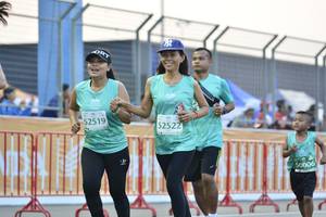 BIB: 52519, 52522, 0006
                            <button type="button" onclick="openModal(10517956)" class="btn btn-primary btn-sm float-right btn-popup" data-toggle="modal" data-target=".modal-high-quality">
                        <i class="fas fa-shopping-cart"></i> Add to Cart
                    </button>
                                            <button type="button" onclick="isThisMe(10517956, true)" class="btn btn-success btn-sm float-right btn-popup btn-isme hidden" data-toggle="tooltip" data-placement="bottom" title="นี่คือรูปของคุณใช่ไหม คลิกที่นี่เพื่อเอาเข้าอัลบั้ม">
                        <i class="fas fa-plus"></i> Add to album
                    </button>
                    <button type="button" onclick="isThisMe(10517956, false)" class="btn btn-warning btn-sm float-right btn-popup btn-isnotme hidden">
                        <i class="fas fa-ban"></i> Remove from album
                    </button>