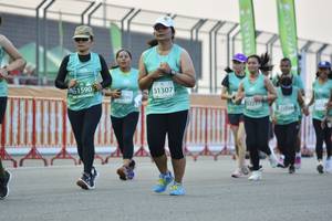 BIB: 1590, 1307
                            <button type="button" onclick="openModal(10517811)" class="btn btn-primary btn-sm float-right btn-popup" data-toggle="modal" data-target=".modal-high-quality">
                        <i class="fas fa-shopping-cart"></i> Add to Cart
                    </button>
                                            <button type="button" onclick="isThisMe(10517811, true)" class="btn btn-success btn-sm float-right btn-popup btn-isme hidden" data-toggle="tooltip" data-placement="bottom" title="นี่คือรูปของคุณใช่ไหม คลิกที่นี่เพื่อเอาเข้าอัลบั้ม">
                        <i class="fas fa-plus"></i> Add to album
                    </button>
                    <button type="button" onclick="isThisMe(10517811, false)" class="btn btn-warning btn-sm float-right btn-popup btn-isnotme hidden">
                        <i class="fas fa-ban"></i> Remove from album
                    </button>