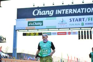 BIB: 1726, 51937
                            <button type="button" onclick="openModal(10482686)" class="btn btn-primary btn-sm float-right btn-popup" data-toggle="modal" data-target=".modal-high-quality">
                        <i class="fas fa-shopping-cart"></i> Add to Cart
                    </button>
                                            <button type="button" onclick="isThisMe(10482686, true)" class="btn btn-success btn-sm float-right btn-popup btn-isme hidden" data-toggle="tooltip" data-placement="bottom" title="นี่คือรูปของคุณใช่ไหม คลิกที่นี่เพื่อเอาเข้าอัลบั้ม">
                        <i class="fas fa-plus"></i> Add to album
                    </button>
                    <button type="button" onclick="isThisMe(10482686, false)" class="btn btn-warning btn-sm float-right btn-popup btn-isnotme hidden">
                        <i class="fas fa-ban"></i> Remove from album
                    </button>