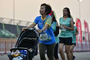 BIB: 928, 0735
                            <button type="button" onclick="openModal(10516408)" class="btn btn-primary btn-sm float-right btn-popup" data-toggle="modal" data-target=".modal-high-quality">
                        <i class="fas fa-shopping-cart"></i> Add to Cart
                    </button>
                                            <button type="button" onclick="isThisMe(10516408, true)" class="btn btn-success btn-sm float-right btn-popup btn-isme hidden" data-toggle="tooltip" data-placement="bottom" title="นี่คือรูปของคุณใช่ไหม คลิกที่นี่เพื่อเอาเข้าอัลบั้ม">
                        <i class="fas fa-plus"></i> Add to album
                    </button>
                    <button type="button" onclick="isThisMe(10516408, false)" class="btn btn-warning btn-sm float-right btn-popup btn-isnotme hidden">
                        <i class="fas fa-ban"></i> Remove from album
                    </button>