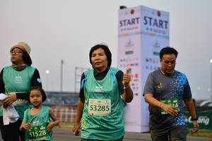 BIB: 53285, 51528
                            <button type="button" onclick="openModal(10486869)" class="btn btn-primary btn-sm float-right btn-popup" data-toggle="modal" data-target=".modal-high-quality">
                        <i class="fas fa-shopping-cart"></i> Add to Cart
                    </button>
                                            <button type="button" onclick="isThisMe(10486869, true)" class="btn btn-success btn-sm float-right btn-popup btn-isme hidden" data-toggle="tooltip" data-placement="bottom" title="นี่คือรูปของคุณใช่ไหม คลิกที่นี่เพื่อเอาเข้าอัลบั้ม">
                        <i class="fas fa-plus"></i> Add to album
                    </button>
                    <button type="button" onclick="isThisMe(10486869, false)" class="btn btn-warning btn-sm float-right btn-popup btn-isnotme hidden">
                        <i class="fas fa-ban"></i> Remove from album
                    </button>