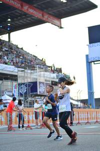 BIB: 625, 2535
                            <button type="button" onclick="openModal(10483392)" class="btn btn-primary btn-sm float-right btn-popup" data-toggle="modal" data-target=".modal-high-quality">
                        <i class="fas fa-shopping-cart"></i> Add to Cart
                    </button>
                                            <button type="button" onclick="isThisMe(10483392, true)" class="btn btn-success btn-sm float-right btn-popup btn-isme hidden" data-toggle="tooltip" data-placement="bottom" title="นี่คือรูปของคุณใช่ไหม คลิกที่นี่เพื่อเอาเข้าอัลบั้ม">
                        <i class="fas fa-plus"></i> Add to album
                    </button>
                    <button type="button" onclick="isThisMe(10483392, false)" class="btn btn-warning btn-sm float-right btn-popup btn-isnotme hidden">
                        <i class="fas fa-ban"></i> Remove from album
                    </button>