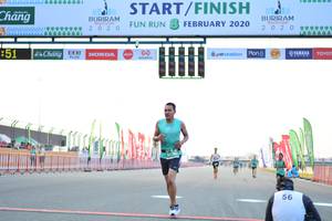 BIB: 2020, 50280
                            <button type="button" onclick="openModal(10481957)" class="btn btn-primary btn-sm float-right btn-popup" data-toggle="modal" data-target=".modal-high-quality">
                        <i class="fas fa-shopping-cart"></i> Add to Cart
                    </button>
                                            <button type="button" onclick="isThisMe(10481957, true)" class="btn btn-success btn-sm float-right btn-popup btn-isme hidden" data-toggle="tooltip" data-placement="bottom" title="นี่คือรูปของคุณใช่ไหม คลิกที่นี่เพื่อเอาเข้าอัลบั้ม">
                        <i class="fas fa-plus"></i> Add to album
                    </button>
                    <button type="button" onclick="isThisMe(10481957, false)" class="btn btn-warning btn-sm float-right btn-popup btn-isnotme hidden">
                        <i class="fas fa-ban"></i> Remove from album
                    </button>