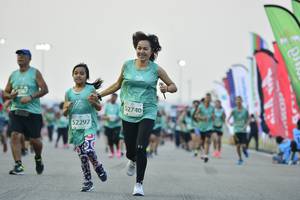 BIB: 2740, 52297
                            <button type="button" onclick="openModal(10522941)" class="btn btn-primary btn-sm float-right btn-popup" data-toggle="modal" data-target=".modal-high-quality">
                        <i class="fas fa-shopping-cart"></i> Add to Cart
                    </button>
                                            <button type="button" onclick="isThisMe(10522941, true)" class="btn btn-success btn-sm float-right btn-popup btn-isme hidden" data-toggle="tooltip" data-placement="bottom" title="นี่คือรูปของคุณใช่ไหม คลิกที่นี่เพื่อเอาเข้าอัลบั้ม">
                        <i class="fas fa-plus"></i> Add to album
                    </button>
                    <button type="button" onclick="isThisMe(10522941, false)" class="btn btn-warning btn-sm float-right btn-popup btn-isnotme hidden">
                        <i class="fas fa-ban"></i> Remove from album
                    </button>