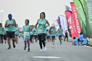 BIB: 2740
                            <button type="button" onclick="openModal(10522797)" class="btn btn-primary btn-sm float-right btn-popup" data-toggle="modal" data-target=".modal-high-quality">
                        <i class="fas fa-shopping-cart"></i> Add to Cart
                    </button>
                                            <button type="button" onclick="isThisMe(10522797, true)" class="btn btn-success btn-sm float-right btn-popup btn-isme hidden" data-toggle="tooltip" data-placement="bottom" title="นี่คือรูปของคุณใช่ไหม คลิกที่นี่เพื่อเอาเข้าอัลบั้ม">
                        <i class="fas fa-plus"></i> Add to album
                    </button>
                    <button type="button" onclick="isThisMe(10522797, false)" class="btn btn-warning btn-sm float-right btn-popup btn-isnotme hidden">
                        <i class="fas fa-ban"></i> Remove from album
                    </button>