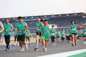 BIB: 285, 1923, 0320, 2618, 51576
                            <button type="button" onclick="openModal(10570974)" class="btn btn-primary btn-sm float-right btn-popup" data-toggle="modal" data-target=".modal-high-quality">
                        <i class="fas fa-shopping-cart"></i> Add to Cart
                    </button>
                                            <button type="button" onclick="isThisMe(10570974, true)" class="btn btn-success btn-sm float-right btn-popup btn-isme hidden" data-toggle="tooltip" data-placement="bottom" title="นี่คือรูปของคุณใช่ไหม คลิกที่นี่เพื่อเอาเข้าอัลบั้ม">
                        <i class="fas fa-plus"></i> Add to album
                    </button>
                    <button type="button" onclick="isThisMe(10570974, false)" class="btn btn-warning btn-sm float-right btn-popup btn-isnotme hidden">
                        <i class="fas fa-ban"></i> Remove from album
                    </button>