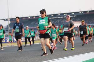 BIB: 1080, 0773, 71214, 52254
                            <button type="button" onclick="openModal(10571530)" class="btn btn-primary btn-sm float-right btn-popup" data-toggle="modal" data-target=".modal-high-quality">
                        <i class="fas fa-shopping-cart"></i> Add to Cart
                    </button>
                                            <button type="button" onclick="isThisMe(10571530, true)" class="btn btn-success btn-sm float-right btn-popup btn-isme hidden" data-toggle="tooltip" data-placement="bottom" title="นี่คือรูปของคุณใช่ไหม คลิกที่นี่เพื่อเอาเข้าอัลบั้ม">
                        <i class="fas fa-plus"></i> Add to album
                    </button>
                    <button type="button" onclick="isThisMe(10571530, false)" class="btn btn-warning btn-sm float-right btn-popup btn-isnotme hidden">
                        <i class="fas fa-ban"></i> Remove from album
                    </button>