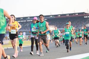 BIB: 51572, 52326, 50624, 52404, 472
                            <button type="button" onclick="openModal(10570889)" class="btn btn-primary btn-sm float-right btn-popup" data-toggle="modal" data-target=".modal-high-quality">
                        <i class="fas fa-shopping-cart"></i> Add to Cart
                    </button>
                                            <button type="button" onclick="isThisMe(10570889, true)" class="btn btn-success btn-sm float-right btn-popup btn-isme hidden" data-toggle="tooltip" data-placement="bottom" title="นี่คือรูปของคุณใช่ไหม คลิกที่นี่เพื่อเอาเข้าอัลบั้ม">
                        <i class="fas fa-plus"></i> Add to album
                    </button>
                    <button type="button" onclick="isThisMe(10570889, false)" class="btn btn-warning btn-sm float-right btn-popup btn-isnotme hidden">
                        <i class="fas fa-ban"></i> Remove from album
                    </button>