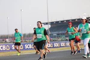 BIB: 609, 53270
                            <button type="button" onclick="openModal(10569811)" class="btn btn-primary btn-sm float-right btn-popup" data-toggle="modal" data-target=".modal-high-quality">
                        <i class="fas fa-shopping-cart"></i> Add to Cart
                    </button>
                                            <button type="button" onclick="isThisMe(10569811, true)" class="btn btn-success btn-sm float-right btn-popup btn-isme hidden" data-toggle="tooltip" data-placement="bottom" title="นี่คือรูปของคุณใช่ไหม คลิกที่นี่เพื่อเอาเข้าอัลบั้ม">
                        <i class="fas fa-plus"></i> Add to album
                    </button>
                    <button type="button" onclick="isThisMe(10569811, false)" class="btn btn-warning btn-sm float-right btn-popup btn-isnotme hidden">
                        <i class="fas fa-ban"></i> Remove from album
                    </button>