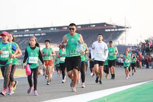 BIB: 50106, 50705, 52408, 50554
                            <button type="button" onclick="openModal(10570880)" class="btn btn-primary btn-sm float-right btn-popup" data-toggle="modal" data-target=".modal-high-quality">
                        <i class="fas fa-shopping-cart"></i> Add to Cart
                    </button>
                                            <button type="button" onclick="isThisMe(10570880, true)" class="btn btn-success btn-sm float-right btn-popup btn-isme hidden" data-toggle="tooltip" data-placement="bottom" title="นี่คือรูปของคุณใช่ไหม คลิกที่นี่เพื่อเอาเข้าอัลบั้ม">
                        <i class="fas fa-plus"></i> Add to album
                    </button>
                    <button type="button" onclick="isThisMe(10570880, false)" class="btn btn-warning btn-sm float-right btn-popup btn-isnotme hidden">
                        <i class="fas fa-ban"></i> Remove from album
                    </button>