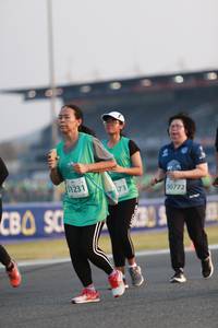 BIB: 1231, 50772
                            <button type="button" onclick="openModal(10569916)" class="btn btn-primary btn-sm float-right btn-popup" data-toggle="modal" data-target=".modal-high-quality">
                        <i class="fas fa-shopping-cart"></i> Add to Cart
                    </button>
                                            <button type="button" onclick="isThisMe(10569916, true)" class="btn btn-success btn-sm float-right btn-popup btn-isme hidden" data-toggle="tooltip" data-placement="bottom" title="นี่คือรูปของคุณใช่ไหม คลิกที่นี่เพื่อเอาเข้าอัลบั้ม">
                        <i class="fas fa-plus"></i> Add to album
                    </button>
                    <button type="button" onclick="isThisMe(10569916, false)" class="btn btn-warning btn-sm float-right btn-popup btn-isnotme hidden">
                        <i class="fas fa-ban"></i> Remove from album
                    </button>