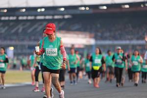 BIB: 52506
                            <button type="button" onclick="openModal(10571596)" class="btn btn-primary btn-sm float-right btn-popup" data-toggle="modal" data-target=".modal-high-quality">
                        <i class="fas fa-shopping-cart"></i> Add to Cart
                    </button>
                                            <button type="button" onclick="isThisMe(10571596, true)" class="btn btn-success btn-sm float-right btn-popup btn-isme hidden" data-toggle="tooltip" data-placement="bottom" title="นี่คือรูปของคุณใช่ไหม คลิกที่นี่เพื่อเอาเข้าอัลบั้ม">
                        <i class="fas fa-plus"></i> Add to album
                    </button>
                    <button type="button" onclick="isThisMe(10571596, false)" class="btn btn-warning btn-sm float-right btn-popup btn-isnotme hidden">
                        <i class="fas fa-ban"></i> Remove from album
                    </button>