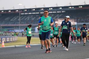 BIB: 803, 50417, 51689
                            <button type="button" onclick="openModal(10570207)" class="btn btn-primary btn-sm float-right btn-popup" data-toggle="modal" data-target=".modal-high-quality">
                        <i class="fas fa-shopping-cart"></i> Add to Cart
                    </button>
                                            <button type="button" onclick="isThisMe(10570207, true)" class="btn btn-success btn-sm float-right btn-popup btn-isme hidden" data-toggle="tooltip" data-placement="bottom" title="นี่คือรูปของคุณใช่ไหม คลิกที่นี่เพื่อเอาเข้าอัลบั้ม">
                        <i class="fas fa-plus"></i> Add to album
                    </button>
                    <button type="button" onclick="isThisMe(10570207, false)" class="btn btn-warning btn-sm float-right btn-popup btn-isnotme hidden">
                        <i class="fas fa-ban"></i> Remove from album
                    </button>