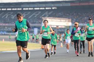 BIB: 5304, 501, 52374, 258, 156
                            <button type="button" onclick="openModal(10570661)" class="btn btn-primary btn-sm float-right btn-popup" data-toggle="modal" data-target=".modal-high-quality">
                        <i class="fas fa-shopping-cart"></i> Add to Cart
                    </button>
                                            <button type="button" onclick="isThisMe(10570661, true)" class="btn btn-success btn-sm float-right btn-popup btn-isme hidden" data-toggle="tooltip" data-placement="bottom" title="นี่คือรูปของคุณใช่ไหม คลิกที่นี่เพื่อเอาเข้าอัลบั้ม">
                        <i class="fas fa-plus"></i> Add to album
                    </button>
                    <button type="button" onclick="isThisMe(10570661, false)" class="btn btn-warning btn-sm float-right btn-popup btn-isnotme hidden">
                        <i class="fas fa-ban"></i> Remove from album
                    </button>