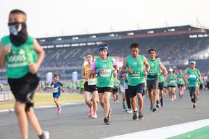 BIB: 0005, 1572, 0775, 50068, 50624
                            <button type="button" onclick="openModal(10570885)" class="btn btn-primary btn-sm float-right btn-popup" data-toggle="modal" data-target=".modal-high-quality">
                        <i class="fas fa-shopping-cart"></i> Add to Cart
                    </button>
                                            <button type="button" onclick="isThisMe(10570885, true)" class="btn btn-success btn-sm float-right btn-popup btn-isme hidden" data-toggle="tooltip" data-placement="bottom" title="นี่คือรูปของคุณใช่ไหม คลิกที่นี่เพื่อเอาเข้าอัลบั้ม">
                        <i class="fas fa-plus"></i> Add to album
                    </button>
                    <button type="button" onclick="isThisMe(10570885, false)" class="btn btn-warning btn-sm float-right btn-popup btn-isnotme hidden">
                        <i class="fas fa-ban"></i> Remove from album
                    </button>