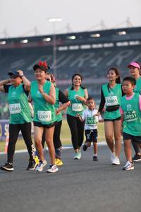 BIB: 50805, 3045, 52582, 2691, 0051, 7031
                            <button type="button" onclick="openModal(10570062)" class="btn btn-primary btn-sm float-right btn-popup" data-toggle="modal" data-target=".modal-high-quality">
                        <i class="fas fa-shopping-cart"></i> Add to Cart
                    </button>
                                            <button type="button" onclick="isThisMe(10570062, true)" class="btn btn-success btn-sm float-right btn-popup btn-isme hidden" data-toggle="tooltip" data-placement="bottom" title="นี่คือรูปของคุณใช่ไหม คลิกที่นี่เพื่อเอาเข้าอัลบั้ม">
                        <i class="fas fa-plus"></i> Add to album
                    </button>
                    <button type="button" onclick="isThisMe(10570062, false)" class="btn btn-warning btn-sm float-right btn-popup btn-isnotme hidden">
                        <i class="fas fa-ban"></i> Remove from album
                    </button>