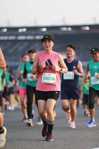 BIB: 200, 52213, 50658, 229
                            <button type="button" onclick="openModal(10569759)" class="btn btn-primary btn-sm float-right btn-popup" data-toggle="modal" data-target=".modal-high-quality">
                        <i class="fas fa-shopping-cart"></i> Add to Cart
                    </button>
                                            <button type="button" onclick="isThisMe(10569759, true)" class="btn btn-success btn-sm float-right btn-popup btn-isme hidden" data-toggle="tooltip" data-placement="bottom" title="นี่คือรูปของคุณใช่ไหม คลิกที่นี่เพื่อเอาเข้าอัลบั้ม">
                        <i class="fas fa-plus"></i> Add to album
                    </button>
                    <button type="button" onclick="isThisMe(10569759, false)" class="btn btn-warning btn-sm float-right btn-popup btn-isnotme hidden">
                        <i class="fas fa-ban"></i> Remove from album
                    </button>