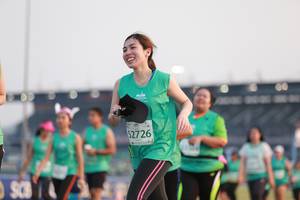 BIB: 2726
                            <button type="button" onclick="openModal(10570192)" class="btn btn-primary btn-sm float-right btn-popup" data-toggle="modal" data-target=".modal-high-quality">
                        <i class="fas fa-shopping-cart"></i> Add to Cart
                    </button>
                                            <button type="button" onclick="isThisMe(10570192, true)" class="btn btn-success btn-sm float-right btn-popup btn-isme hidden" data-toggle="tooltip" data-placement="bottom" title="นี่คือรูปของคุณใช่ไหม คลิกที่นี่เพื่อเอาเข้าอัลบั้ม">
                        <i class="fas fa-plus"></i> Add to album
                    </button>
                    <button type="button" onclick="isThisMe(10570192, false)" class="btn btn-warning btn-sm float-right btn-popup btn-isnotme hidden">
                        <i class="fas fa-ban"></i> Remove from album
                    </button>