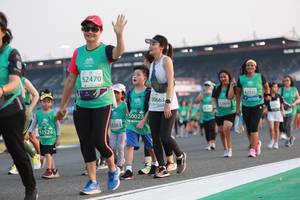 BIB: 52470, 32771, 50663, 52806, 50023, 2263, 1524
                            <button type="button" onclick="openModal(10570116)" class="btn btn-primary btn-sm float-right btn-popup" data-toggle="modal" data-target=".modal-high-quality">
                        <i class="fas fa-shopping-cart"></i> Add to Cart
                    </button>
                                            <button type="button" onclick="isThisMe(10570116, true)" class="btn btn-success btn-sm float-right btn-popup btn-isme hidden" data-toggle="tooltip" data-placement="bottom" title="นี่คือรูปของคุณใช่ไหม คลิกที่นี่เพื่อเอาเข้าอัลบั้ม">
                        <i class="fas fa-plus"></i> Add to album
                    </button>
                    <button type="button" onclick="isThisMe(10570116, false)" class="btn btn-warning btn-sm float-right btn-popup btn-isnotme hidden">
                        <i class="fas fa-ban"></i> Remove from album
                    </button>