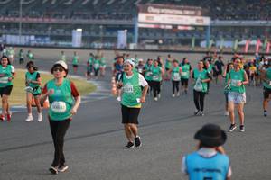 BIB: 83373, 0847
                            <button type="button" onclick="openModal(10570247)" class="btn btn-primary btn-sm float-right btn-popup" data-toggle="modal" data-target=".modal-high-quality">
                        <i class="fas fa-shopping-cart"></i> Add to Cart
                    </button>
                                            <button type="button" onclick="isThisMe(10570247, true)" class="btn btn-success btn-sm float-right btn-popup btn-isme hidden" data-toggle="tooltip" data-placement="bottom" title="นี่คือรูปของคุณใช่ไหม คลิกที่นี่เพื่อเอาเข้าอัลบั้ม">
                        <i class="fas fa-plus"></i> Add to album
                    </button>
                    <button type="button" onclick="isThisMe(10570247, false)" class="btn btn-warning btn-sm float-right btn-popup btn-isnotme hidden">
                        <i class="fas fa-ban"></i> Remove from album
                    </button>