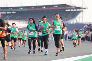 BIB: 50602, 5005, 52760, 078
                            <button type="button" onclick="openModal(10570769)" class="btn btn-primary btn-sm float-right btn-popup" data-toggle="modal" data-target=".modal-high-quality">
                        <i class="fas fa-shopping-cart"></i> Add to Cart
                    </button>
                                            <button type="button" onclick="isThisMe(10570769, true)" class="btn btn-success btn-sm float-right btn-popup btn-isme hidden" data-toggle="tooltip" data-placement="bottom" title="นี่คือรูปของคุณใช่ไหม คลิกที่นี่เพื่อเอาเข้าอัลบั้ม">
                        <i class="fas fa-plus"></i> Add to album
                    </button>
                    <button type="button" onclick="isThisMe(10570769, false)" class="btn btn-warning btn-sm float-right btn-popup btn-isnotme hidden">
                        <i class="fas fa-ban"></i> Remove from album
                    </button>